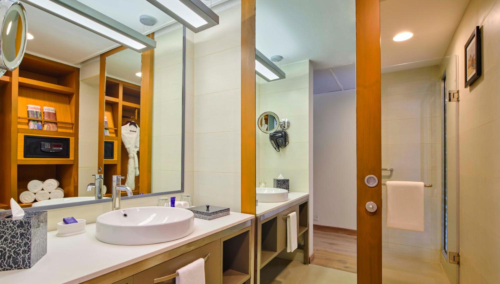 Vivanta Ahmedabad Sg Highway Dış mekan fotoğraf